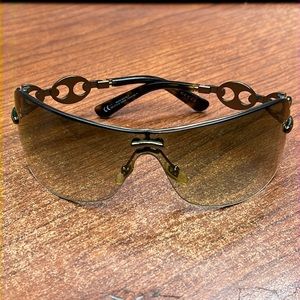 Gucci Sunglasses GG2772/S lightly warn, case/cloth included, authenticity grntee